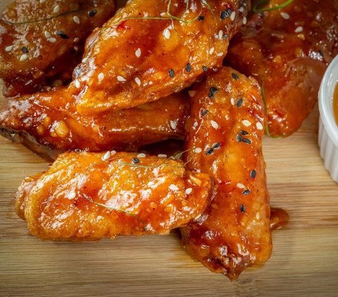 5. Resep Ayam Goreng Madu Korea (Korean Honey Chicken)