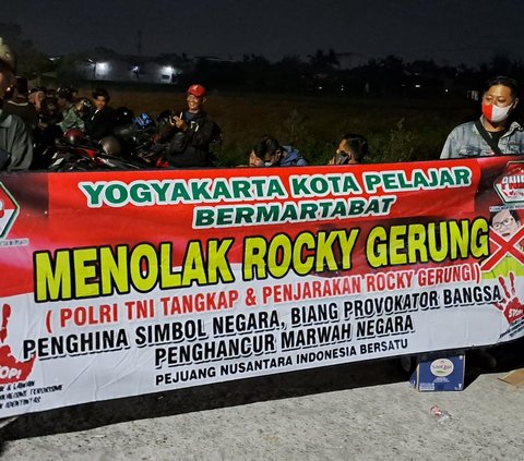 Ditolak Massa Buntut Dugaan Hina Jokowi, Rocky Gerung Batal Isi Diskusi di Yogyakarta