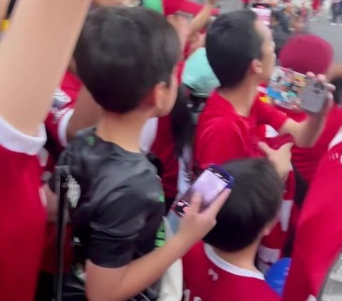 Tepati Janji, Raffi Ahmad Ajak Rafathar Nonton Pertandingan Liverpool Secara Langsung di Singapura