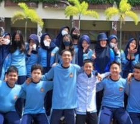 Viral Momen Murid Pindah Sekolah Ditangisi Teman Sekelas, Kisah di Baliknya Bikin Haru