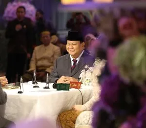 Prabowo Subianto mengakui mengajak Partai Solidaritas Indonesia (PSI) untuk berkoalisi di Pilpres 2024. Itu disampaikan saat bertemu dengan jajaran elite PSI di kantor DPP PSI, Tanah Abang, Jakarta, Rabu (2/8).