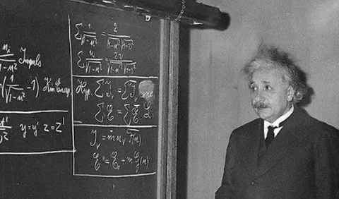 Tetapi jangan salah, The Guardian pada tulisannya berjudul: Albert Einstein’s theory of royalty longevity yang dipublikasikan pada 2008.