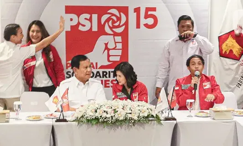 Politik Zig-zag PSI Dulu Dukung Ganjar Kini 'Main Mata' dengan Prabowo