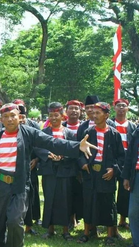 Keunikan Baju Pesa'an Asal Madura, Identik dengan Pakaian Tukang Sate