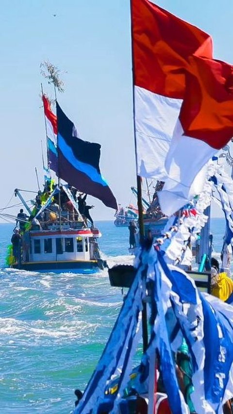 Potret Kemeriahan Tradisi Petik Laut Probolinggo, Dihadiri Ribuan Orang