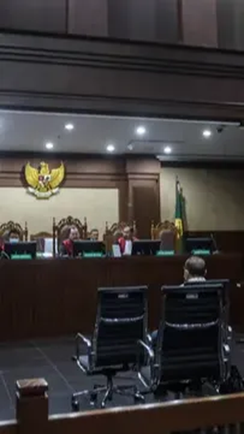 Tersudutnya Saksi Kasus BTS 4G oleh Hakim, Ngaku Dapat Rp500 Juta sebagai Uang Capek