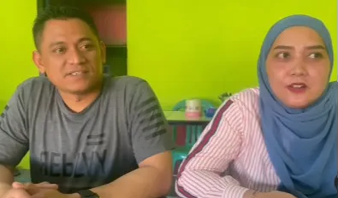 Berkat keberanian diri, Tri bersama sang istri lantas membuka warung makan sendiri dengan ciri khas yang masih sama dengan milik orangtua. Kini, warung makan miliknya diketahui telah dibangun di depan kantor Polres Ketapang.