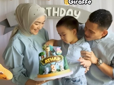 Potret Lucu Athar Dapat Surprise Ulang Tahun dari Sang Mama Citra Kirana, Kini Menginjak Usia 3 Tahun