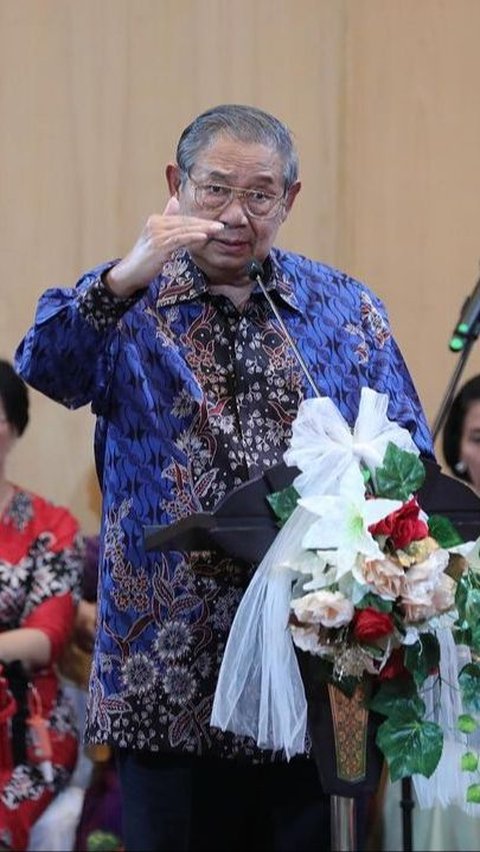 Momen saat SBY Sampaikan Sambutan di Acara Perayaan Ulang Tahun Pernikahan Letjen Mangindaan dan Istri.