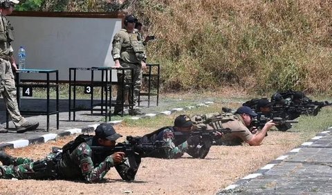 Bukan hanya itu, latihan gabungan ini juga dapat meningkatkan kemampuan menembak bagi prajurit kedua negara.