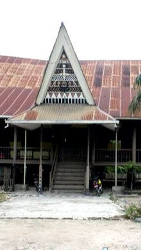 Mengenal Konsep dan Nilai Bagas Godang, Rumah Tradisional Batak Mandailing