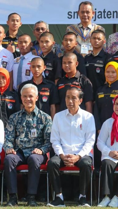 Jokowi Puji Program Ganjar Bangun SMKN Gratis: Mendikbud Datang ke Sini, Perluas ke Provinsi Lain