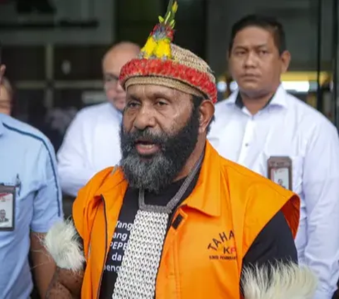 Ngamuk! Momen Ricky Ham Pagawak Dorong Staf JPU KPK Gara-Gara Borgol Tak Dilepas