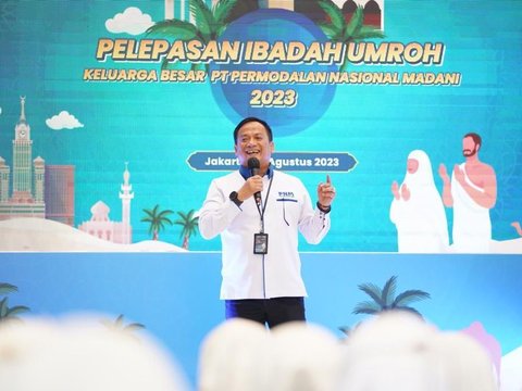 Nasabah Probolinggo Ini Menangis Terharu saat PNM Berangkatkan Umroh