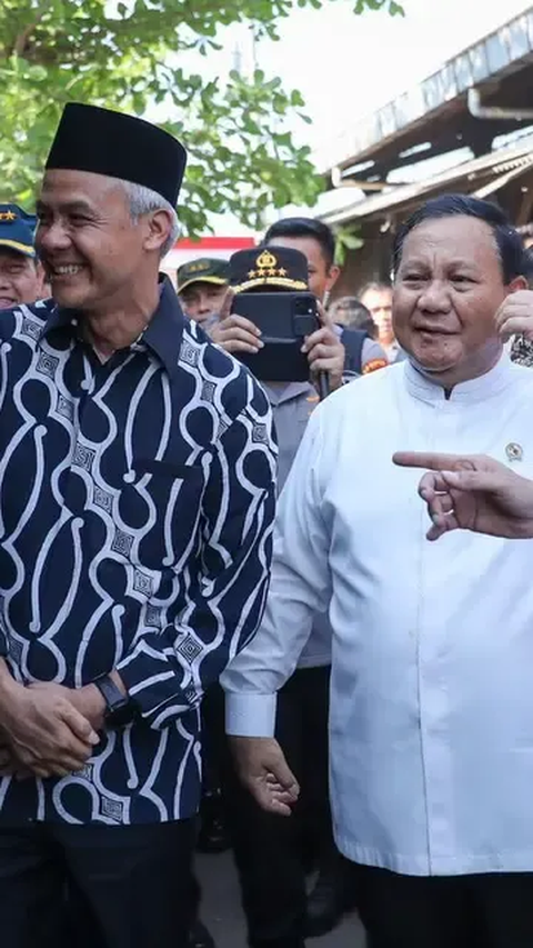 Begini Reaksi Gibran Saat Prabowo dan Ganjar Salam Komando