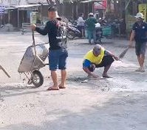 Kisah Pengusaha Muda Karanganyar Rela Rogoh Kocek Pribadi demi Perbaiki Jalan, Ini Alasannya