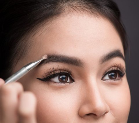 Brow Lamination, Hasil Akhirnya Lebih Natural dari Sulam Alis