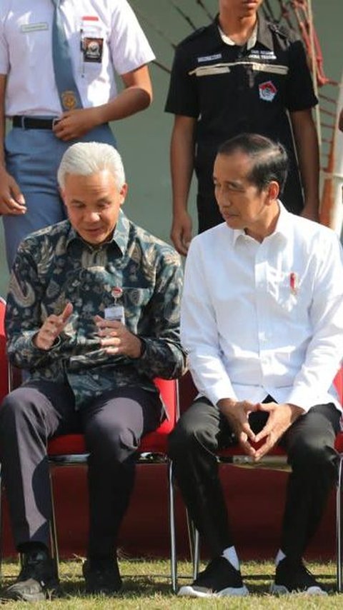 Usai Blusukan Bertiga dengan Prabowo, Kini Jokowi dan Ganjar Jalan Bareng di Semarang