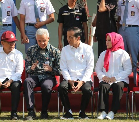 Usai Blusukan Bertiga dengan Prabowo, Kini Jokowi dan Ganjar Jalan Bareng di Semarang