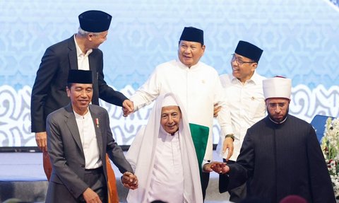 Posisi Duduk Prabowo dan Ganjar Saat di Depan Jokowi, Sinyal Perjodohan Capres Cawapres?