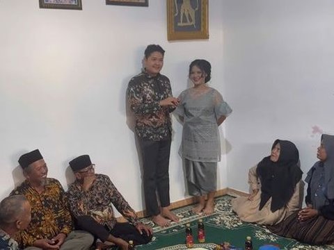 Sempat Putus Nyambung, 8 Foto Lamaran Nopek Novian dan Yulia Lorena