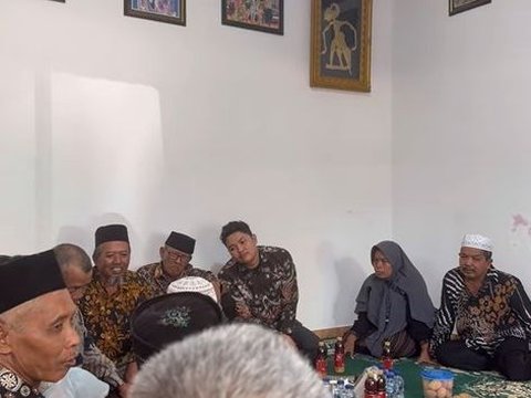 Sempat Putus Nyambung, 8 Foto Lamaran Nopek Novian dan Yulia Lorena