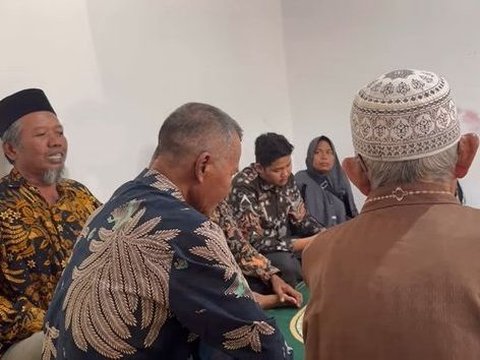 Sempat Putus Nyambung, 8 Foto Lamaran Nopek Novian dan Yulia Lorena