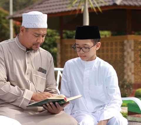 Istighosah is a Popular Term in Islam, a Means of Seeking Help from Allah
