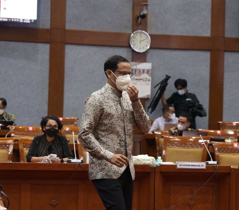 Mendikbudristek Buka Suara Aturan Skripsi Dihapus, Ini Tugas Akhir Pengganti untuk Kelulusan