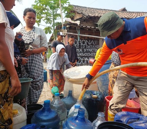 Kekeringan akibat El Nino Picu Krisis Air Bersih di Serang, Pasokan Air Hanya Andalkan 1 Truk Tangki