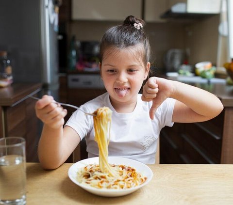Gangguan sensori pengecap dapat mempengaruhi pertumbuhan dan pola makan anak. Berikut beberapa cara yang dapat dicoba untuk membantu mengatasi masalah ini: