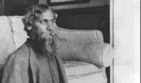 Tagore pun menjawab. Menurutnya, kepribadian manusia yang tak terbatas memahami alam semesta.