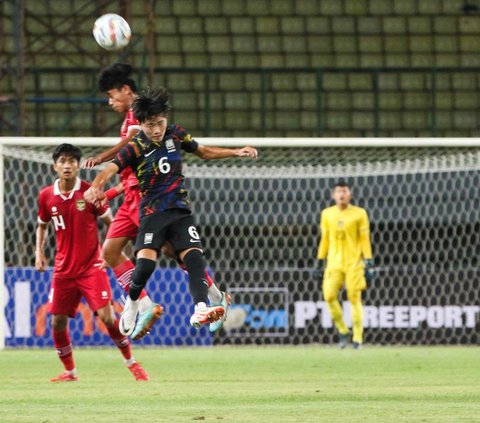 Dalam laga itu, Korea Selatan selaku tamu tampil agresif. <br><br>Sejak menit pertama pernampilan mereka menguasai bola dan sempat membuat timnas Indonesia U-17 keteteran.<br>