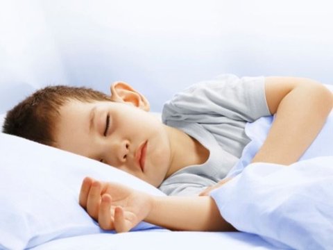4. Gendong Bayi Sebelum Tidur<br>