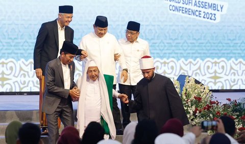 Gubernur Jawa Tengah Ganjar Pranowo dan Menteri Pertahanan Prabowo Subianto kembali menarik perhatian publik.