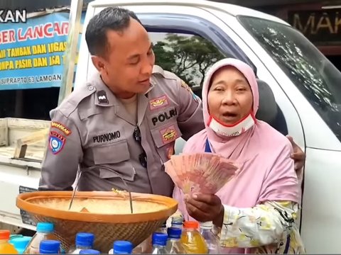 Jadi Idola Masyarakat, Ini Sosok Aipda Purnomo Polisi Asal Lamongan