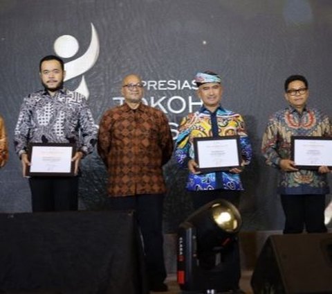 Kali ini, Wali Kota Tarakan, Khairul memperoleh penghargaan dalam Apresiasi Tokoh Indonesia kategori Pengembangan Digitalisasi.<br><br>