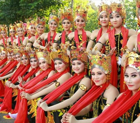 Jawa Timur tak hanya dikenal dengan wisata alamnya, tetapi juga oleh kekayaan wisata budaya. Selain itu, provinsi ini juga punya acara-acara seru yang sayang banget jika dilewatkan. Berikut sederet acara menarik yang bakal digelar September mendatang.