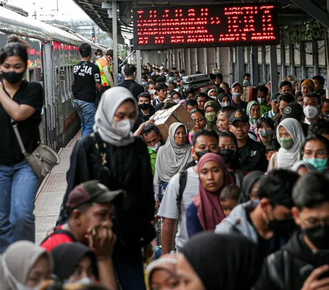 Selain di Stasiun Gambir, fasilitas Face Recognation Boarding Gate juga tersedia di Stasiun Bandung, Yogyakarta, Surabaya Gubeng, Malang, dan Solo Balapan.