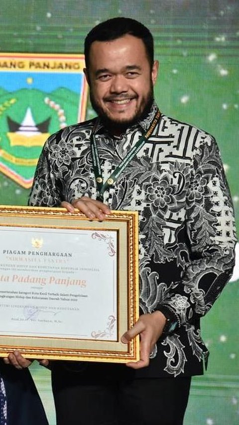 Berturut-turut, Wako Fadly Amran Terima Penghargaan Nirwasita Tantra Dua Kategori