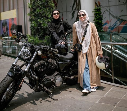 Riding on a Motorcycle with Dian Ayu, Natasha Rizky's Appearance Makes People Focus