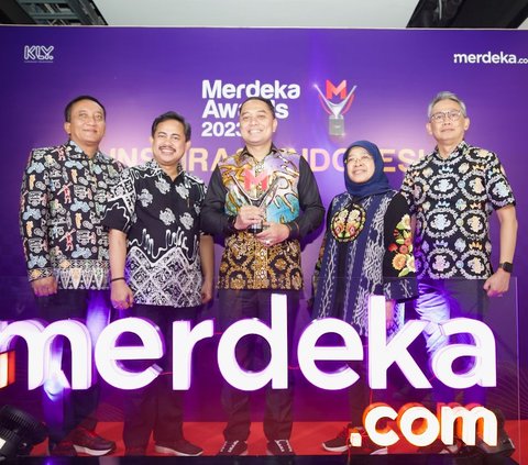 Pemkot Surabaya Sabet Merdeka Awards 2023 Kategori Reformasi Birokrasi, Wali Kota: Semua Pelayanan Kita Digitalisasi