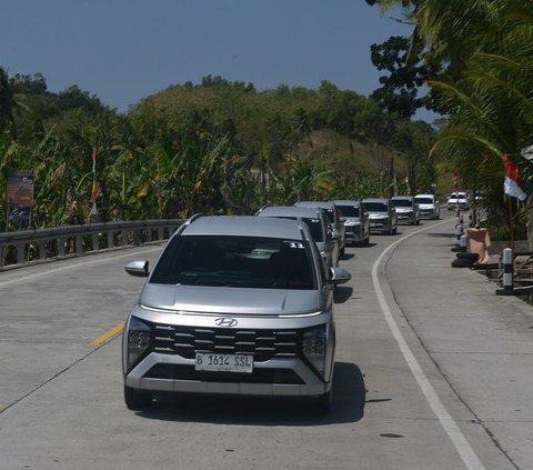 Lepas dari Bukit Menoreh, kami bergerak menuju Solo, lewat Selo, Kabupaten Boyolali. Di dataran tinggi Gunung Merapi,  Stargzer X unjuk performanya!<br>Fitur empat drive mode sungguh bermakna. Cukup pencet drive mode Sport, medan perbukitan tanjakan-turunan dilibas. 