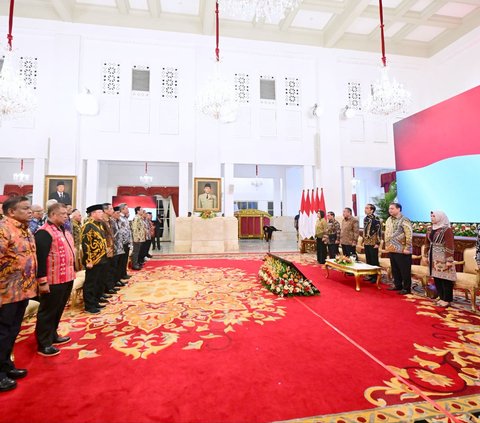 Jokowi Beri Penghargaan ke 15 Tim Pengendalian Inflasi Daerah, Berikut Daftarnya