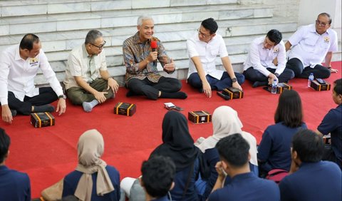 Ganjar mengatakan, para mahasiswa akan magang kerja di Skoda Mobil, sebuah perusahaan otomotif besar yang cukup legendaris di Republik Ceko.<br>