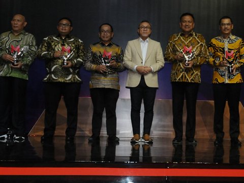 FOTO: Gubernur Sulawesi Utara Raih Penghargaan Merdeka Awards 2023 untuk Program Penguatan Ekspor Daerah