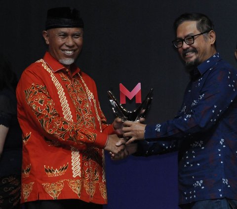 FOTO: Raih Penghargaan Program Desa Wisata, Sumatera Barat hingga NTB Terima Trofi Merdeka Awards 2023