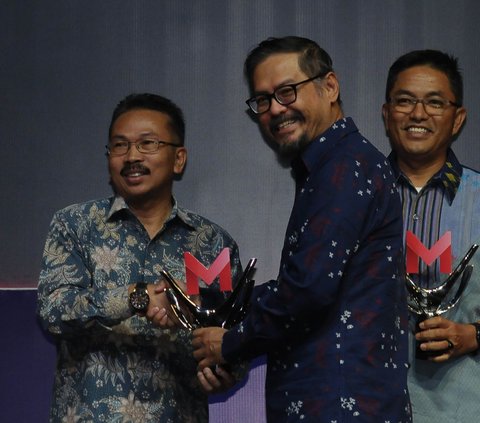 Selain itu, Pemerintah Provinsi Jawa Timur juga meraih penghargaan Merdeka Awards 2023 dari portal berita online Merdeka.com. <br>Penghargaan diberikan atas berbagai capaian inovasi dari program pengembangan Desa Wisata di Jawa Timur.