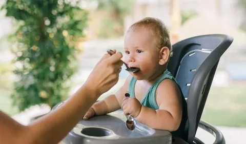 Untuk menu sarapan tak anak membutuhkan menu dengan kalori yang tinggi. Tak hanya untuk menaikkan berat badan, kalori nantinya akan menjadi tenaga bagi anak untuk menghadapi kegiatan yang akan dilalui.