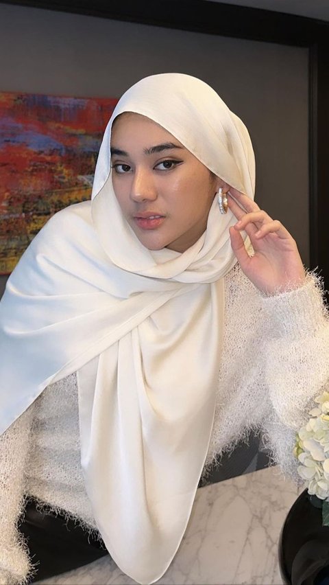 Clara memutuskan jadi muslim tahun 2021. Pada saat itu dirinya sempat bersitegang dengan sang ibu lantaran memutuskan berpindah agama.